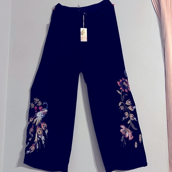 Johnny Was Black Embroidered Wide-Leg Pants with embroidery NWT - Picture 7 of 9